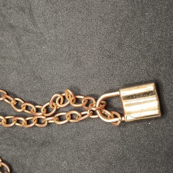 vintage gold tone bronze tone lock necklace - Picture 3 of 4